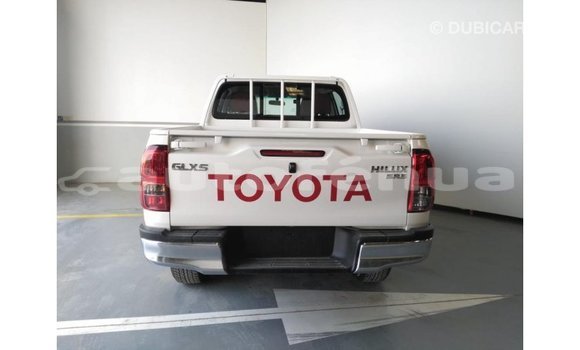 Acheter Import Voiture Toyota Hilux Blanc à Import - Dubai, Marquesas Acheter Import Voiture Toyota Hilux Blanc à Import - Dubai, Marquesas