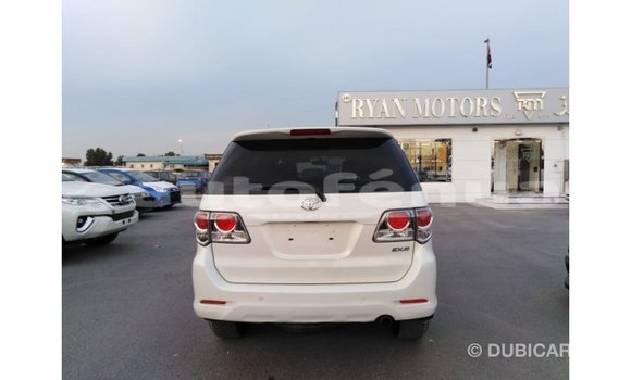 Acheter Import Voiture Toyota Fortuner Blanc à Import - Dubai, Marquesas Acheter Import Voiture Toyota Fortuner Blanc à Import - Dubai, Marquesas
