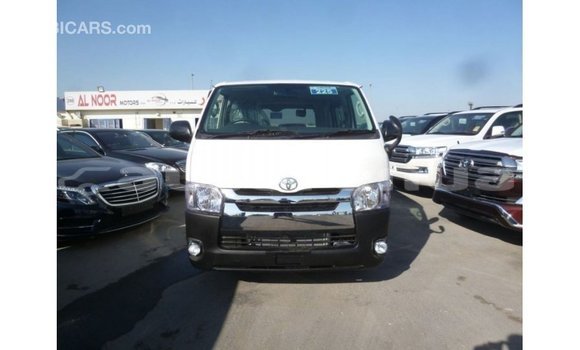 Acheter Import Voiture Toyota Hiace Blanc à Import - Dubai, Marquesas Acheter Import Voiture Toyota Hiace Blanc à Import - Dubai, Marquesas