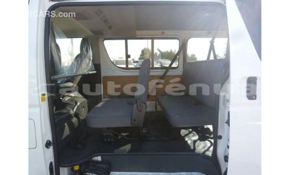 Acheter Import Voiture Toyota Hiace Blanc à Import - Dubai, Marquesas Acheter Import Voiture Toyota Hiace Blanc à Import - Dubai, Marquesas