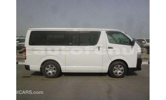 Acheter Import Voiture Toyota Hiace Blanc à Import - Dubai, Marquesas Acheter Import Voiture Toyota Hiace Blanc à Import - Dubai, Marquesas