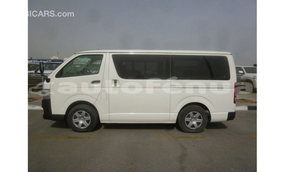 Acheter Import Voiture Toyota Hiace Blanc à Import - Dubai, Marquesas Acheter Import Voiture Toyota Hiace Blanc à Import - Dubai, Marquesas