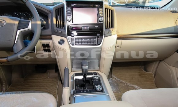 Buy Import Toyota Land Cruiser White Car in Import - Dubai in Marquesas Buy Import Toyota Land Cruiser White Car in Import - Dubai in Marquesas