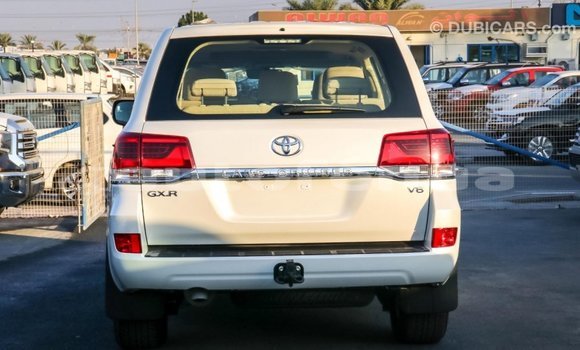 Buy Import Toyota Land Cruiser White Car in Import - Dubai in Marquesas Buy Import Toyota Land Cruiser White Car in Import - Dubai in Marquesas