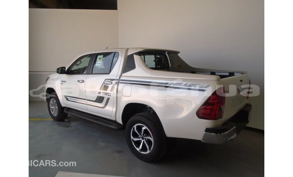 Acheter Import Voiture Toyota Hilux Blanc à Import - Dubai, Marquesas Acheter Import Voiture Toyota Hilux Blanc à Import - Dubai, Marquesas