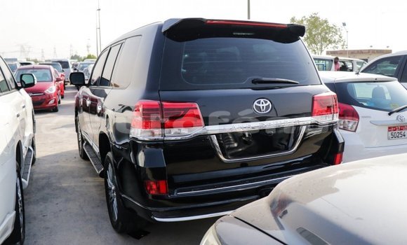 Acheter Import Voiture Toyota Land Cruiser Noir à Import - Dubai, Marquesas Acheter Import Voiture Toyota Land Cruiser Noir à Import - Dubai, Marquesas
