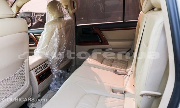 Buy Import Toyota Land Cruiser White Car in Import - Dubai in Marquesas Buy Import Toyota Land Cruiser White Car in Import - Dubai in Marquesas