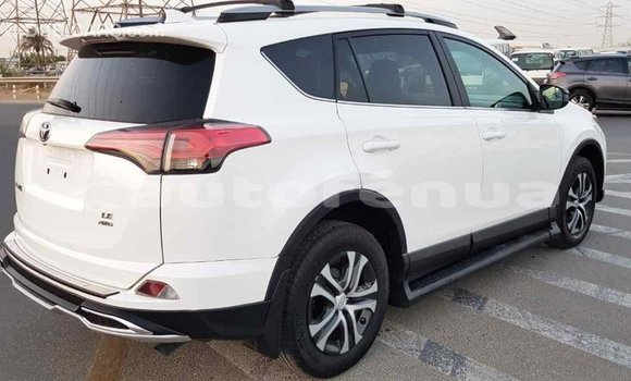 Acheter Import Voiture Toyota RAV4 Blanc à Import - Dubai, Marquesas Acheter Import Voiture Toyota RAV4 Blanc à Import - Dubai, Marquesas