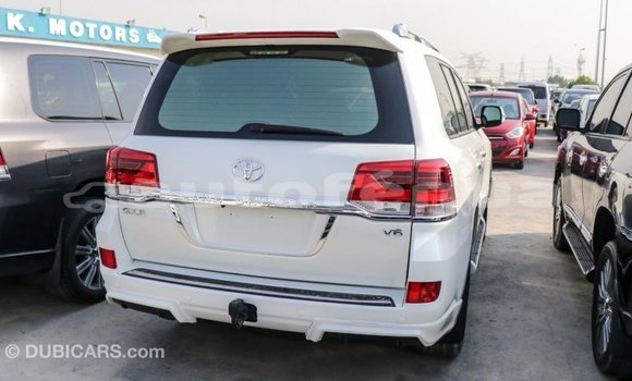 Buy Import Toyota Land Cruiser White Car in Import - Dubai in Marquesas Buy Import Toyota Land Cruiser White Car in Import - Dubai in Marquesas