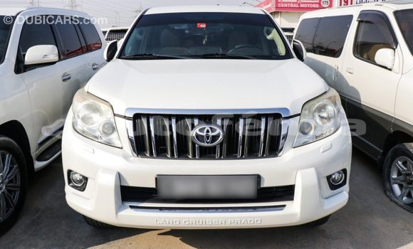 Acheter Import Voiture Toyota Prado Blanc à Import - Dubai, Marquesas Acheter Import Voiture Toyota Prado Blanc à Import - Dubai, Marquesas