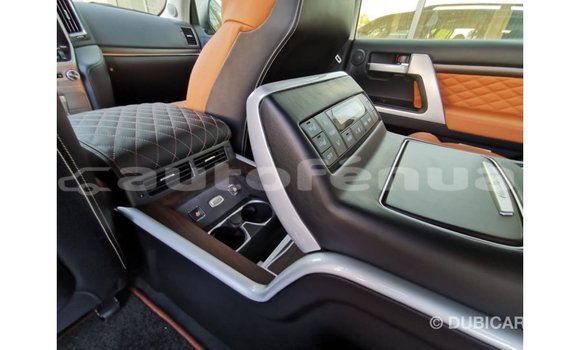 Acheter Import Voiture Toyota Land Cruiser Noir à Import - Dubai, Marquesas Acheter Import Voiture Toyota Land Cruiser Noir à Import - Dubai, Marquesas