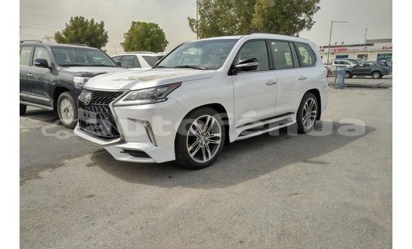 Acheter Import Voiture Lexus LX Blanc à Import - Dubai, Marquesas Acheter Import Voiture Lexus LX Blanc à Import - Dubai, Marquesas