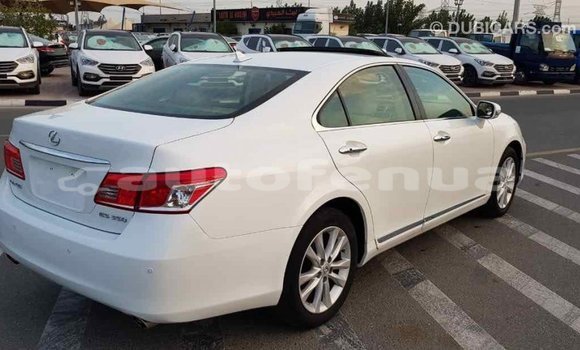 Acheter Import Voiture Lexus ES Blanc à Import - Dubai, Marquesas Acheter Import Voiture Lexus ES Blanc à Import - Dubai, Marquesas