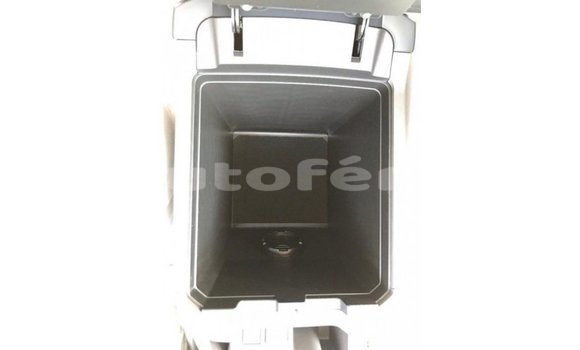 Acheter Import Voiture Toyota Prado Noir à Import - Dubai, Marquesas Acheter Import Voiture Toyota Prado Noir à Import - Dubai, Marquesas