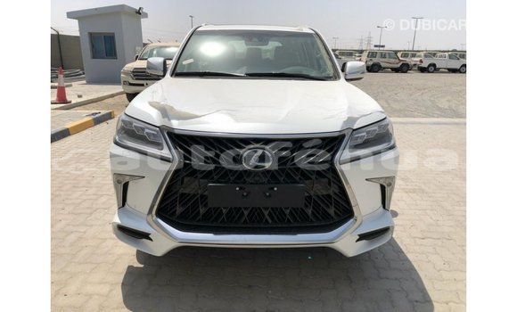 Acheter Import Voiture Lexus LX Blanc à Import - Dubai, Marquesas Acheter Import Voiture Lexus LX Blanc à Import - Dubai, Marquesas