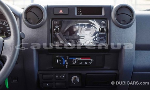 Acheter Import Voiture Toyota Land Cruiser Blanc à Import - Dubai, Marquesas Acheter Import Voiture Toyota Land Cruiser Blanc à Import - Dubai, Marquesas