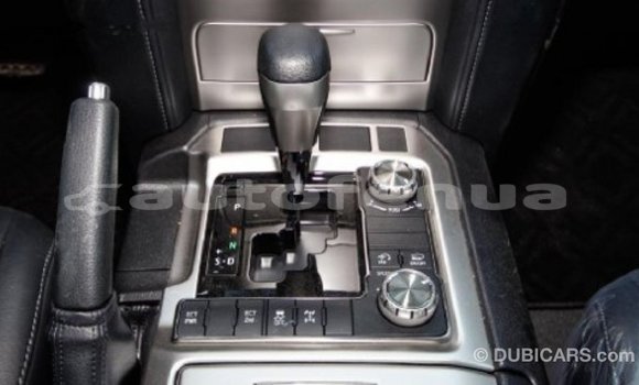 Acheter Import Voiture Toyota Land Cruiser Blanc à Import - Dubai, Marquesas Acheter Import Voiture Toyota Land Cruiser Blanc à Import - Dubai, Marquesas