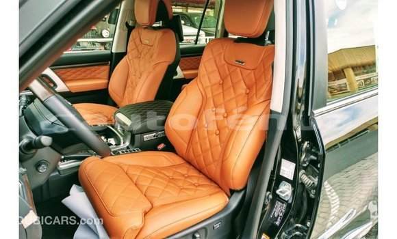 Acheter Import Voiture Toyota Land Cruiser Noir à Import - Dubai, Marquesas Acheter Import Voiture Toyota Land Cruiser Noir à Import - Dubai, Marquesas