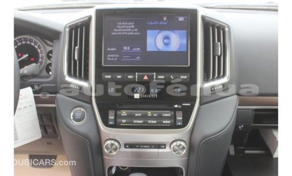 Acheter Import Voiture Toyota Land Cruiser Blanc à Import - Dubai, Marquesas Acheter Import Voiture Toyota Land Cruiser Blanc à Import - Dubai, Marquesas