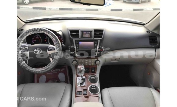 Acheter Import Voiture Toyota Highlander Autre à Import - Dubai, Marquesas Acheter Import Voiture Toyota Highlander Autre à Import - Dubai, Marquesas