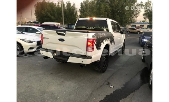 Buy Import Ford V8 White Car in Import - Dubai in Marquesas Buy Import Ford V8 White Car in Import - Dubai in Marquesas