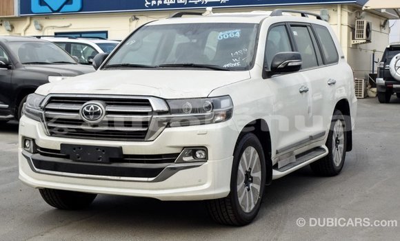 Acheter Import Voiture Toyota Land Cruiser Blanc à Import - Dubai, Marquesas Acheter Import Voiture Toyota Land Cruiser Blanc à Import - Dubai, Marquesas