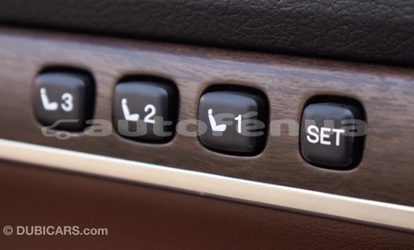 Acheter Import Voiture Toyota Land Cruiser Blanc à Import - Dubai, Marquesas Acheter Import Voiture Toyota Land Cruiser Blanc à Import - Dubai, Marquesas