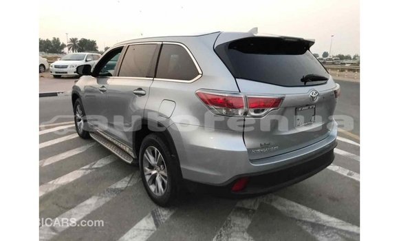 Acheter Import Voiture Toyota Highlander Autre à Import - Dubai, Marquesas Acheter Import Voiture Toyota Highlander Autre à Import - Dubai, Marquesas