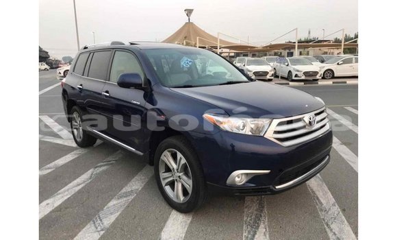 Acheter Import Voiture Toyota Highlander Bleu à Import - Dubai, Marquesas Acheter Import Voiture Toyota Highlander Bleu à Import - Dubai, Marquesas