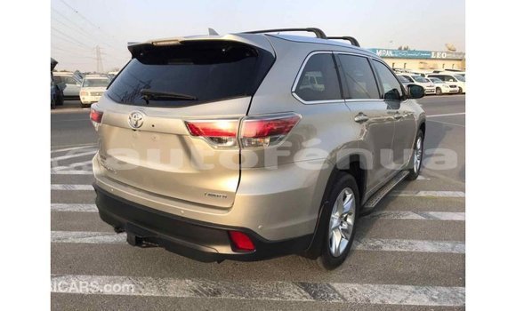 Acheter Import Voiture Toyota Highlander Beige à Import - Dubai, Marquesas Acheter Import Voiture Toyota Highlander Beige à Import - Dubai, Marquesas