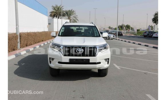 Acheter Import Voiture Toyota Prado Blanc à Import - Dubai, Marquesas Acheter Import Voiture Toyota Prado Blanc à Import - Dubai, Marquesas