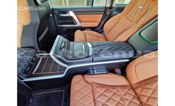 Buy Import Toyota Land Cruiser Black Car in Import - Dubai in Marquesas Buy Import Toyota Land Cruiser Black Car in Import - Dubai in Marquesas