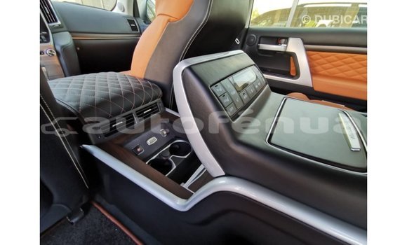 Buy Import Toyota Land Cruiser Black Car in Import - Dubai in Marquesas Buy Import Toyota Land Cruiser Black Car in Import - Dubai in Marquesas
