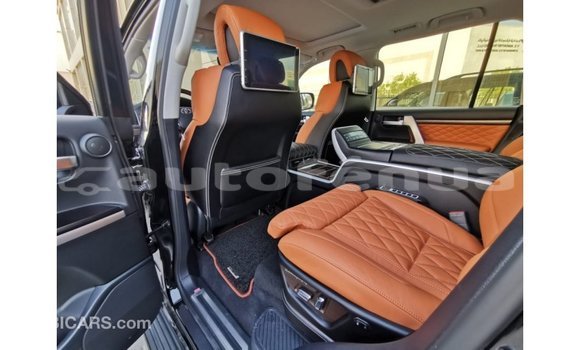 Buy Import Toyota Land Cruiser Black Car in Import - Dubai in Marquesas Buy Import Toyota Land Cruiser Black Car in Import - Dubai in Marquesas