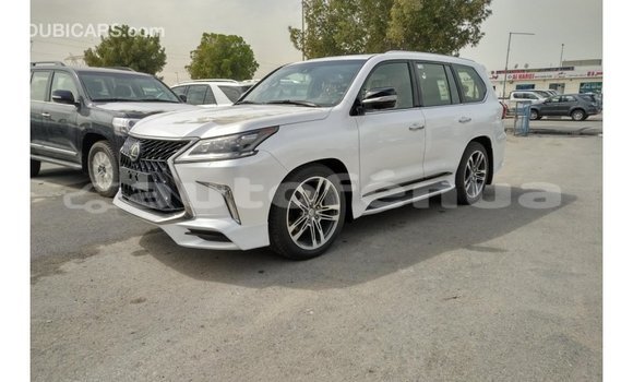 Acheter Import Voiture Lexus LX Blanc à Import - Dubai, Marquesas Acheter Import Voiture Lexus LX Blanc à Import - Dubai, Marquesas