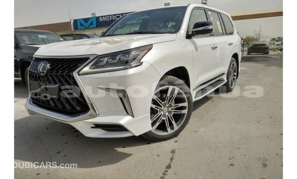 Acheter Import Voiture Lexus LX Blanc à Import - Dubai, Marquesas Acheter Import Voiture Lexus LX Blanc à Import - Dubai, Marquesas