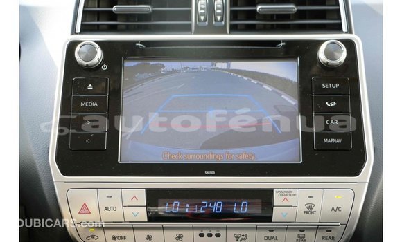 Acheter Import Voiture Toyota Prado Blanc à Import - Dubai, Marquesas Acheter Import Voiture Toyota Prado Blanc à Import - Dubai, Marquesas