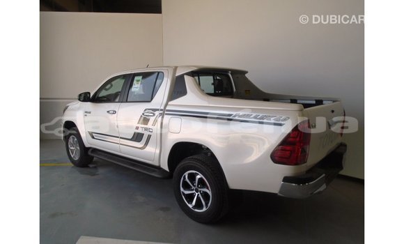 Acheter Import Voiture Toyota Hilux Blanc à Import - Dubai, Marquesas Acheter Import Voiture Toyota Hilux Blanc à Import - Dubai, Marquesas