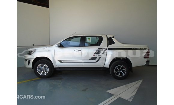 Acheter Import Voiture Toyota Hilux Blanc à Import - Dubai, Marquesas Acheter Import Voiture Toyota Hilux Blanc à Import - Dubai, Marquesas
