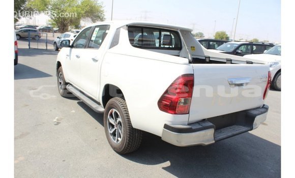 Buy Import Toyota Hilux White Car in Import - Dubai in Marquesas Buy Import Toyota Hilux White Car in Import - Dubai in Marquesas