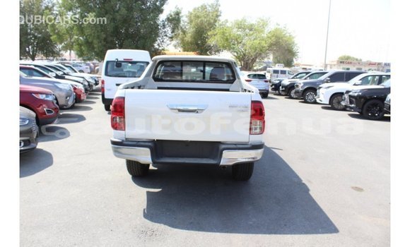 Buy Import Toyota Hilux White Car in Import - Dubai in Marquesas Buy Import Toyota Hilux White Car in Import - Dubai in Marquesas