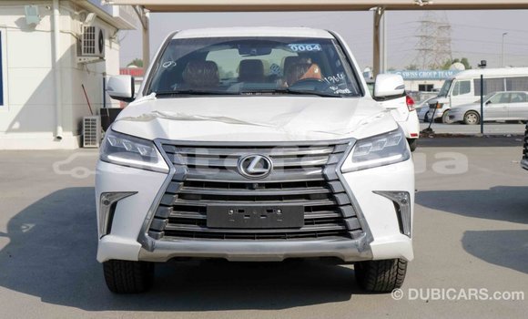 Acheter Import Voiture Lexus LX Blanc à Import - Dubai, Marquesas Acheter Import Voiture Lexus LX Blanc à Import - Dubai, Marquesas