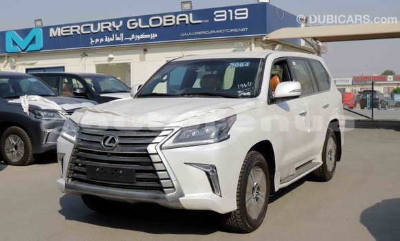 Acheter Import Voiture Lexus LX Blanc à Import - Dubai, Marquesas Acheter Import Voiture Lexus LX Blanc à Import - Dubai, Marquesas