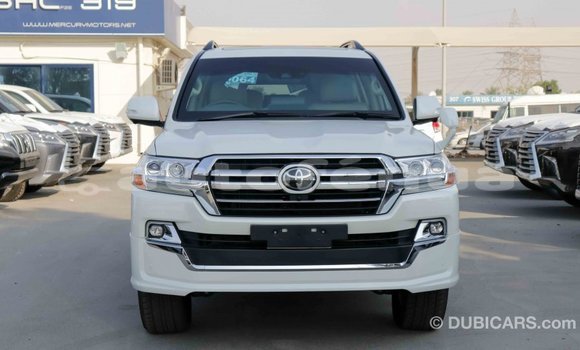 Acheter Import Voiture Toyota Land Cruiser Blanc à Import - Dubai, Marquesas Acheter Import Voiture Toyota Land Cruiser Blanc à Import - Dubai, Marquesas