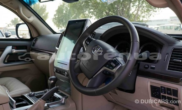 Acheter Import Voiture Toyota Land Cruiser Blanc à Import - Dubai, Marquesas Acheter Import Voiture Toyota Land Cruiser Blanc à Import - Dubai, Marquesas