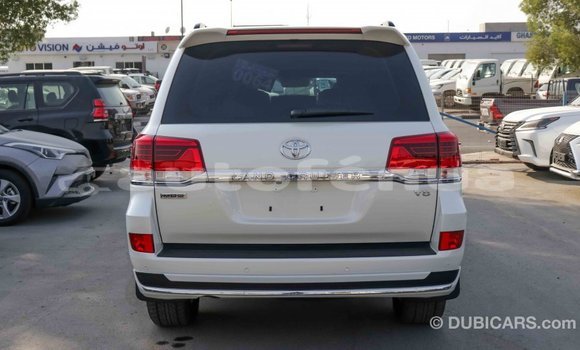 Acheter Import Voiture Toyota Land Cruiser Blanc à Import - Dubai, Marquesas Acheter Import Voiture Toyota Land Cruiser Blanc à Import - Dubai, Marquesas