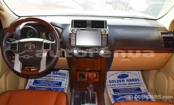 Acheter Import Voiture Toyota Prado Blanc à Import - Dubai, Marquesas Acheter Import Voiture Toyota Prado Blanc à Import - Dubai, Marquesas