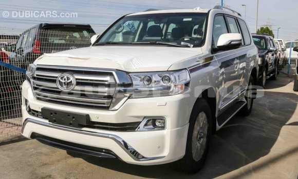 Buy Import Toyota Land Cruiser White Car in Import - Dubai in Marquesas Buy Import Toyota Land Cruiser White Car in Import - Dubai in Marquesas
