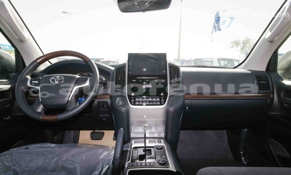 Buy Import Toyota Land Cruiser White Car in Import - Dubai in Marquesas Buy Import Toyota Land Cruiser White Car in Import - Dubai in Marquesas