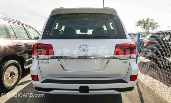 Buy Import Toyota Land Cruiser White Car in Import - Dubai in Marquesas Buy Import Toyota Land Cruiser White Car in Import - Dubai in Marquesas